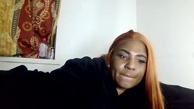 CurvySashia online show from February 6, 12:59 am