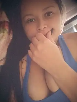 Snapshot of brunaahot chatting on June 16, 6:10 pm brunaahot online show from June 16, 6:10 pm