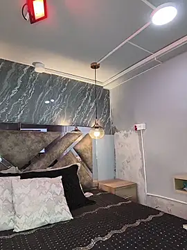 CharlotteKravizz online show from March 8, 4:55 pm