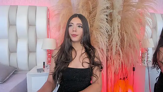 Snapshot of Sophi_rae chatting on July 18, 7:28 pm Sophi rae online show from July 18, 7:28 pm