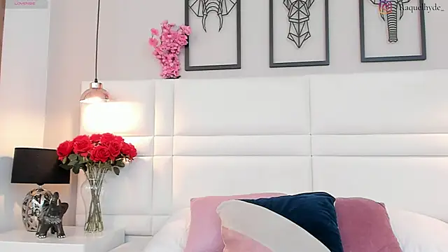 RaquelHyde  online show from July 11, 7:27 pm