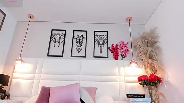 RaquelHyde  online show from July 29, 8:29 pm