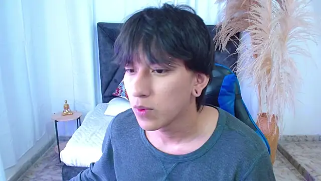 nikoo 18 online show from February 18, 1:40 pm