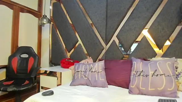 Maggyx online show from February 12, 1:28 pm