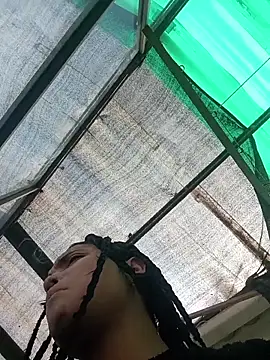 Maggyx online show from February 25, 1:21 pm