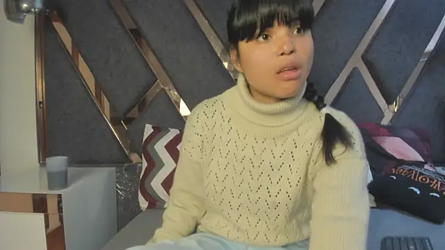 Maggyx online show from May 2, 3:39 pm