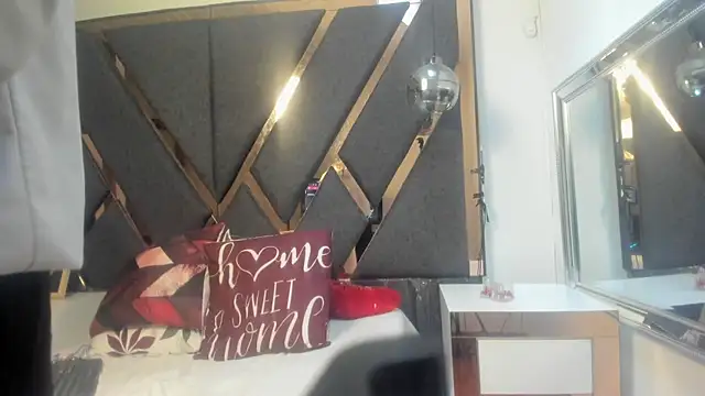 Snapshot of Maggyx chatting on July 3, 1:50 pm Maggyx online show from July 3, 1:50 pm