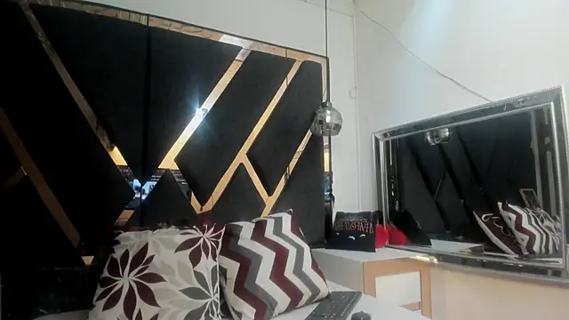 Snapshot of Maggyx chatting on July 6, 1:52 pm Maggyx online show from July 6, 1:52 pm