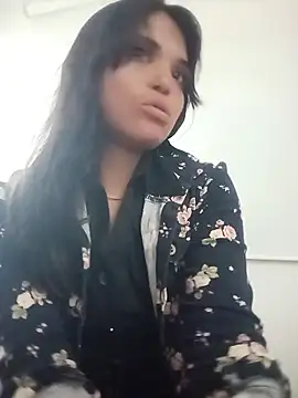 Snapshot of Maggyx chatting on July 16, 1:39 pm Maggyx online show from July 16, 1:39 pm
