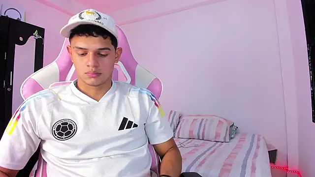 Adrian Prime  online show from February 17, 6:25 pm