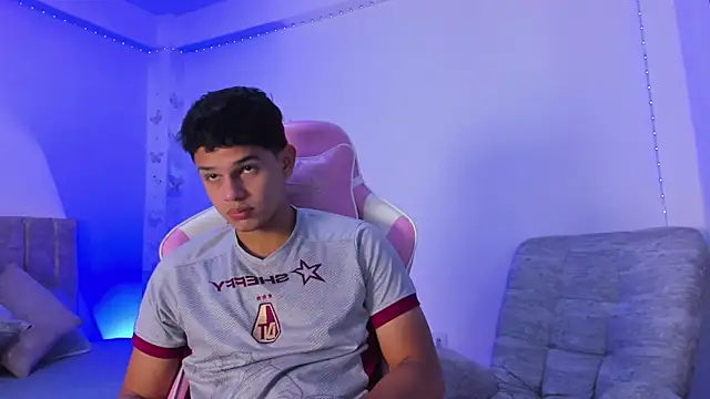 Adrian Prime  online show from May 20, 6:47 pm