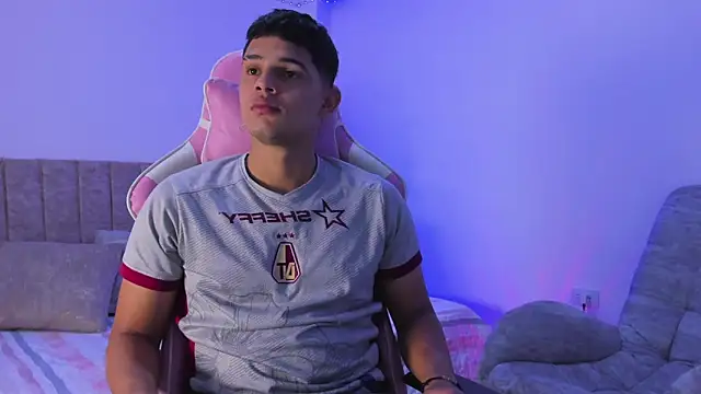 Adrian Prime  online show from June 9, 7:03 pm