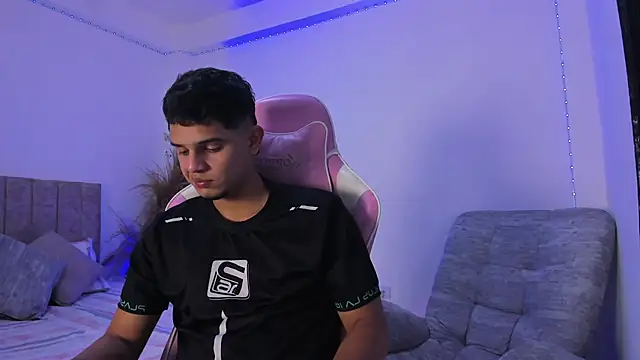 Adrian Prime  online show from July 11, 7:27 pm