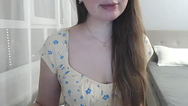 Snapshot of Tasiya chatting on July 24, 8:18 pm Tasiya online show from July 24, 8:18 pm