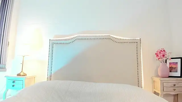 Charlote Harper online show from March 10, 7:41 pm