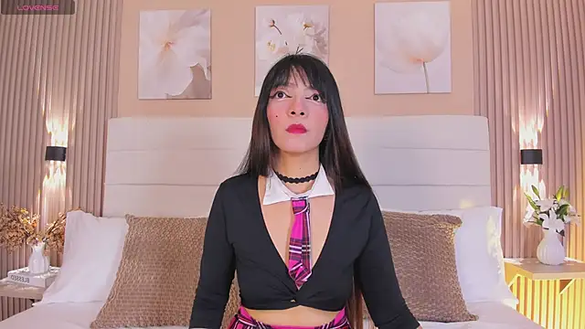 LisaLain online show from April 30, 12:00 pm