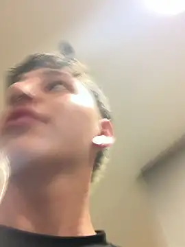 Snapshot of ARON_LUXX chatting on June 13, 4:49 pm ARON LUXX online show from June 13, 4:49 pm
