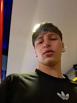 Snapshot of ARON_LUXX chatting on July 6, 3:25 pm ARON LUXX online show from July 6, 3:25 pm