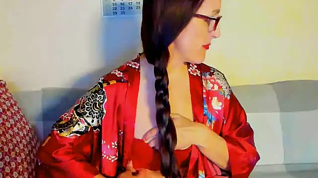 Snapshot of beddable_woman chatting on May 23, 8:24 pm beddable woman online show from May 23, 8:24 pm