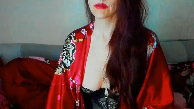 Snapshot of beddable_woman chatting on May 26, 2:29 am beddable woman online show from May 26, 2:29 am