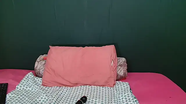 Snapshot of Freaky_CardiXX chatting on February 19, 8:38 pm Freaky CardiXX online show from February 19, 8:38 pm