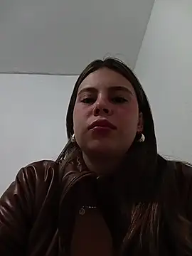 Snapshot of Rouse_24_ chatting on June 3, 11:21 pm Rouse 24 online show from June 3, 11:21 pm