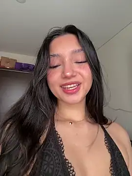 Snapshot of Chinicr18 chatting on May 27, 8:06 pm Chinicr18 online show from May 27, 8:06 pm