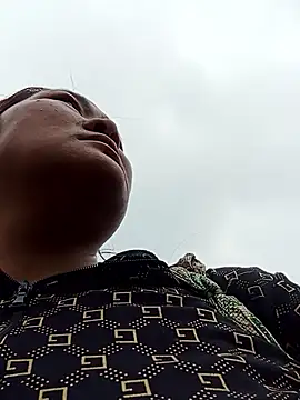 bongtuyet11 online show from March 13, 2:40 am