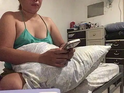 lady candy85 online show from February 9, 8:29 am