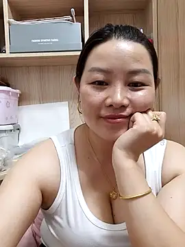 Snapshot of Jennie_dogy chatting on June 18, 1:15 pm Jennie dogy online show from June 18, 1:15 pm