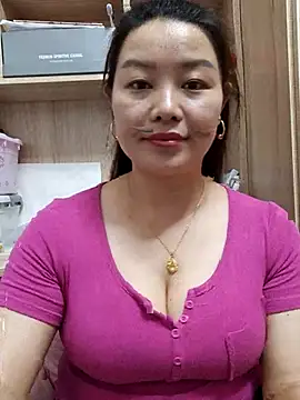 Snapshot of Jennie_dogy chatting on June 21, 5:10 am Jennie dogy online show from June 21, 5:10 am