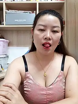 Snapshot of Jennie_dogy chatting on June 22, 1:51 am Jennie dogy online show from June 22, 1:51 am