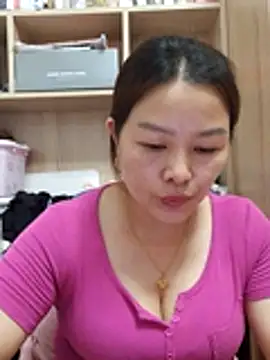 Snapshot of Jennie_dogy chatting on June 27, 12:22 pm Jennie dogy online show from June 27, 12:22 pm