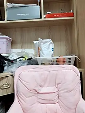 Snapshot of Jennie_dogy chatting on July 18, 1:37 pm Jennie dogy online show from July 18, 1:37 pm