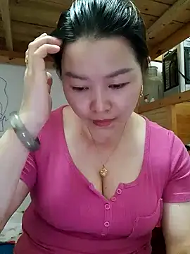Snapshot of Jennie_dogy chatting on July 25, 2:42 am Jennie dogy online show from July 25, 2:42 am