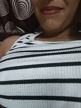 Snapshot of komalsharma99 chatting on May 30, 6:16 pm komalsharma99 online show from May 30, 6:16 pm