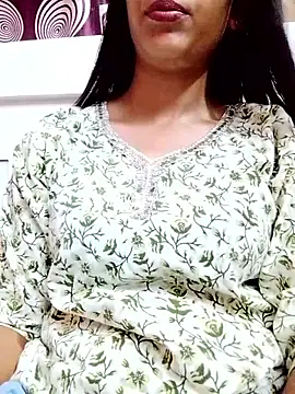 Snapshot of komalsharma99 chatting on June 15, 3:14 pm komalsharma99 online show from June 15, 3:14 pm