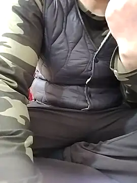 LiilyZi online show from March 10, 1:32 am