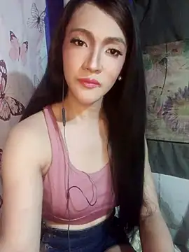 Snapshot of GeorginaLove09 chatting on June 24, 1:37 am GeorginaLove09 online show from June 24, 1:37 am