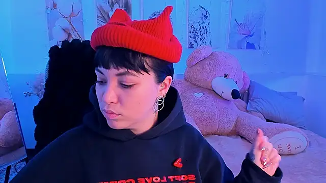 NeoGeisha online show from February 18, 10:33 am