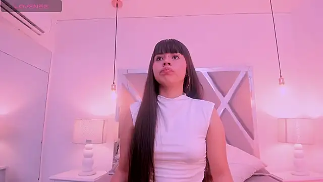 Snapshot of Raven_Luxx chatting on May 15, 5:20 pm Raven Luxx online show from May 15, 5:20 pm