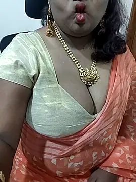 Snapshot of Archana_achu143 chatting on June 3, 2:55 pm Archana achu143 online show from June 3, 2:55 pm