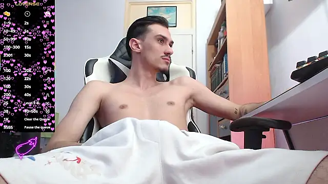 silasluxor online show from February 16, 10:33 am