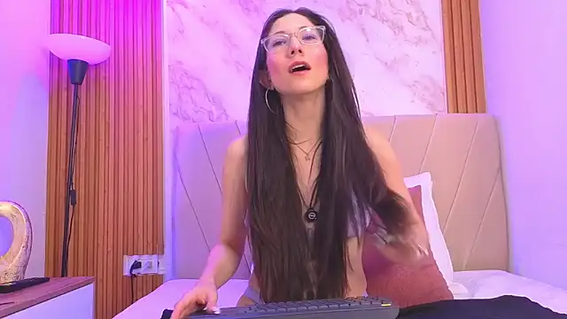 Snapshot of vane_coral chatting on May 20, 11:05 am vane coral online show from May 20, 11:05 am