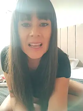 Snapshot of Lyonette_reading1 chatting on July 22, 2:53 pm Lyonette reading1 online show from July 22, 2:53 pm