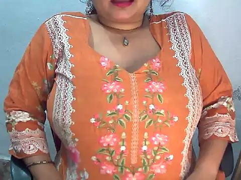 Snapshot of Saniya_K2 chatting on July 11, 5:04 pm Saniya K2 online show from July 11, 5:04 pm