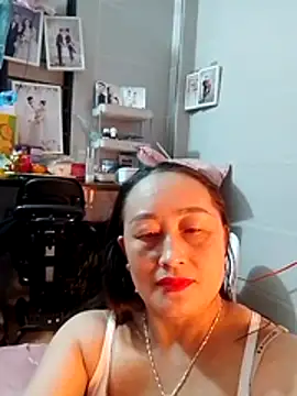 Snapshot of Jolie_sexy chatting on March 12, 3:29 pm Jolie sexy online show from March 12, 3:29 pm