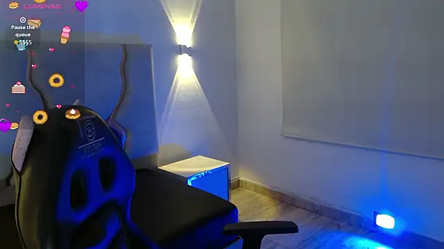 Snapshot of Sashaa_tay chatting on February 12, 7:31 pm Sashaa tay online show from February 12, 7:31 pm