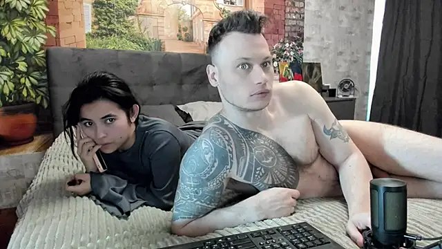  littleangie  online show from April 30, 2:07 am