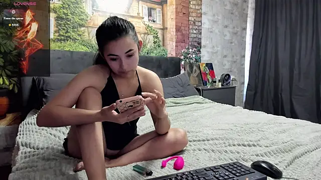 Snapshot of _littleangie_ chatting on June 26, 4:50 am littleangie online show from June 26, 4:50 am